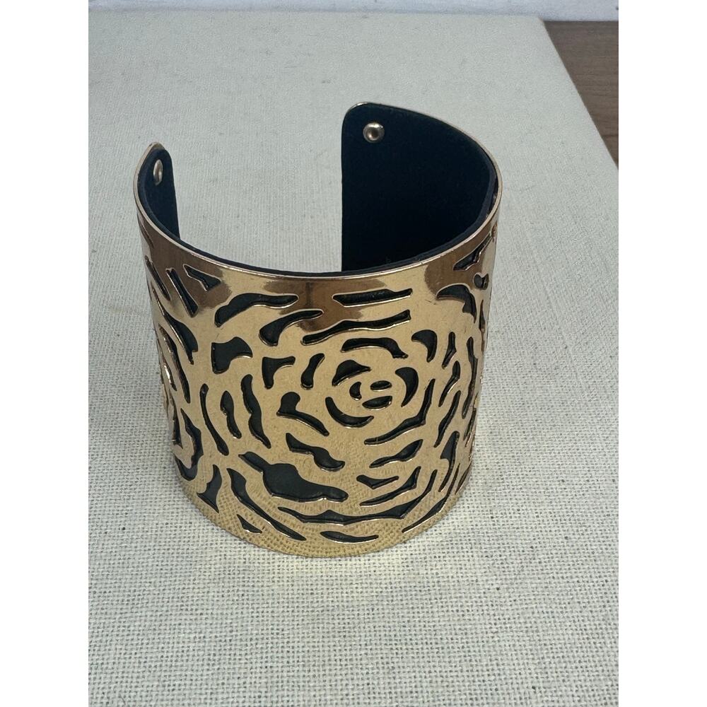 New Tag Malleable Cuff Bracelet w/ Rose Design Goldtone Black Faux Leather
